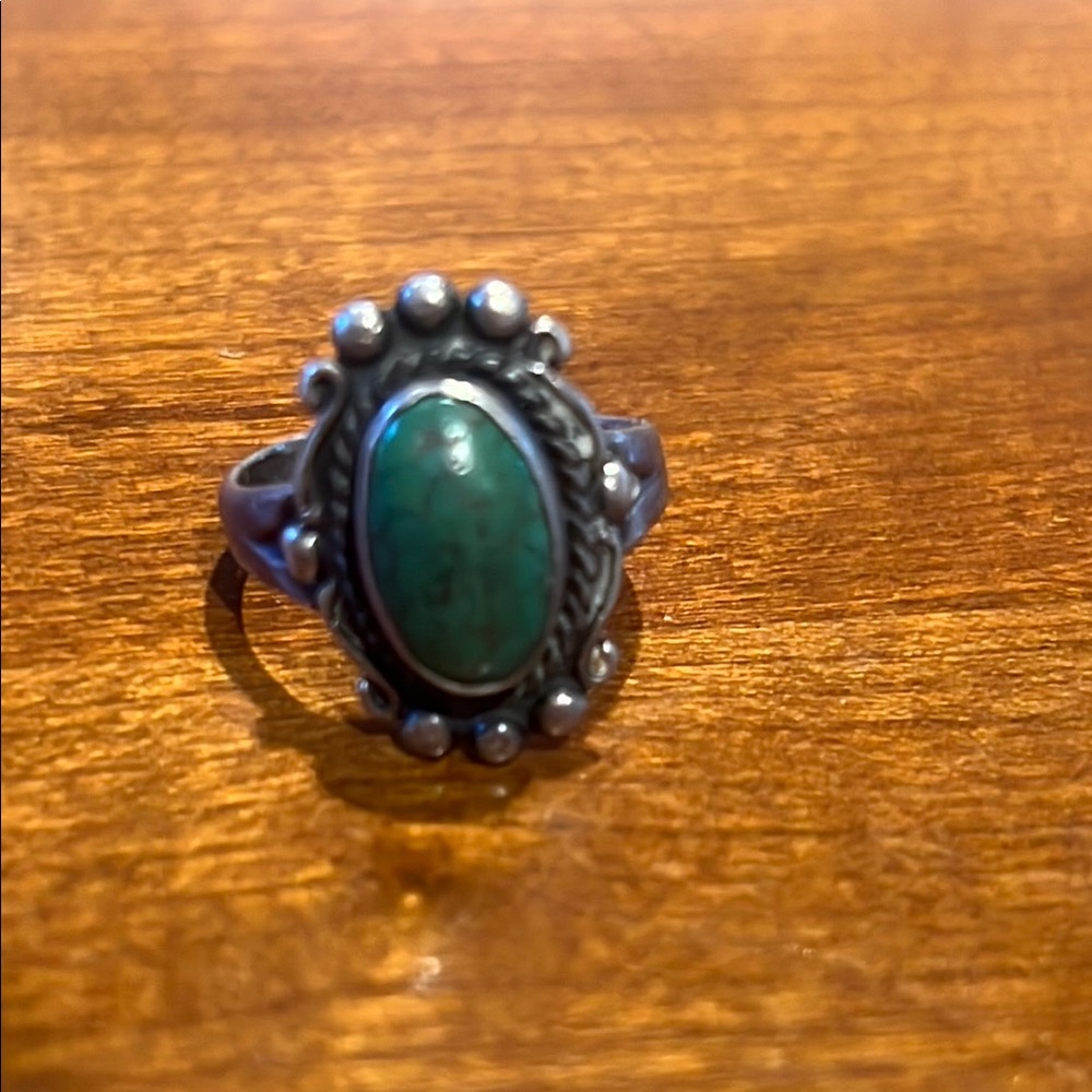 Ornate Vintage Sterling Green Gemstone Ring